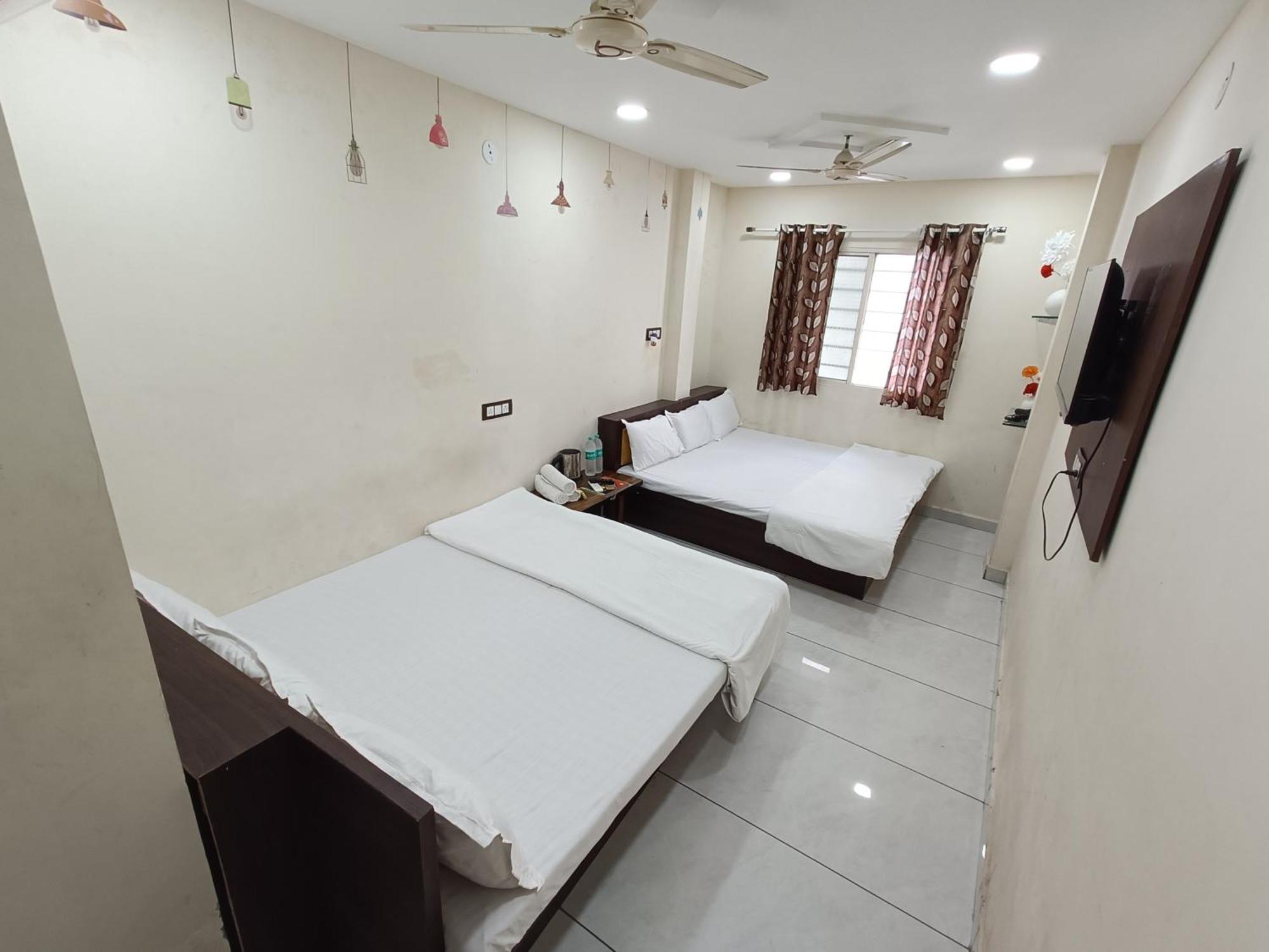 Hotel S Tower Ujjain Dış mekan fotoğraf