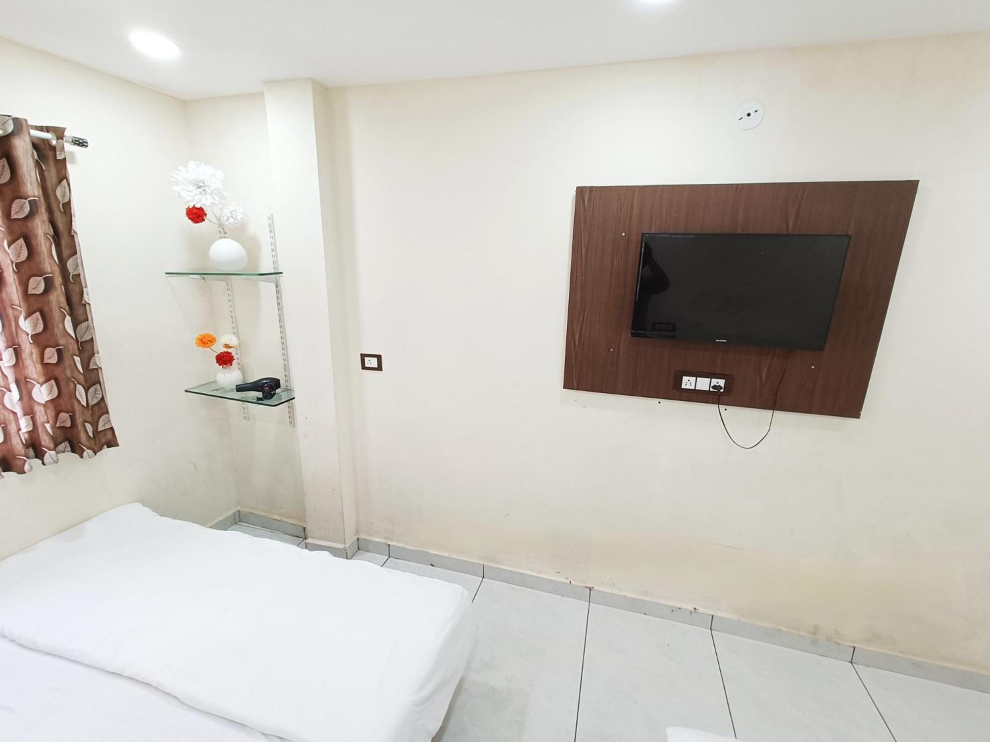 Hotel S Tower Ujjain Dış mekan fotoğraf