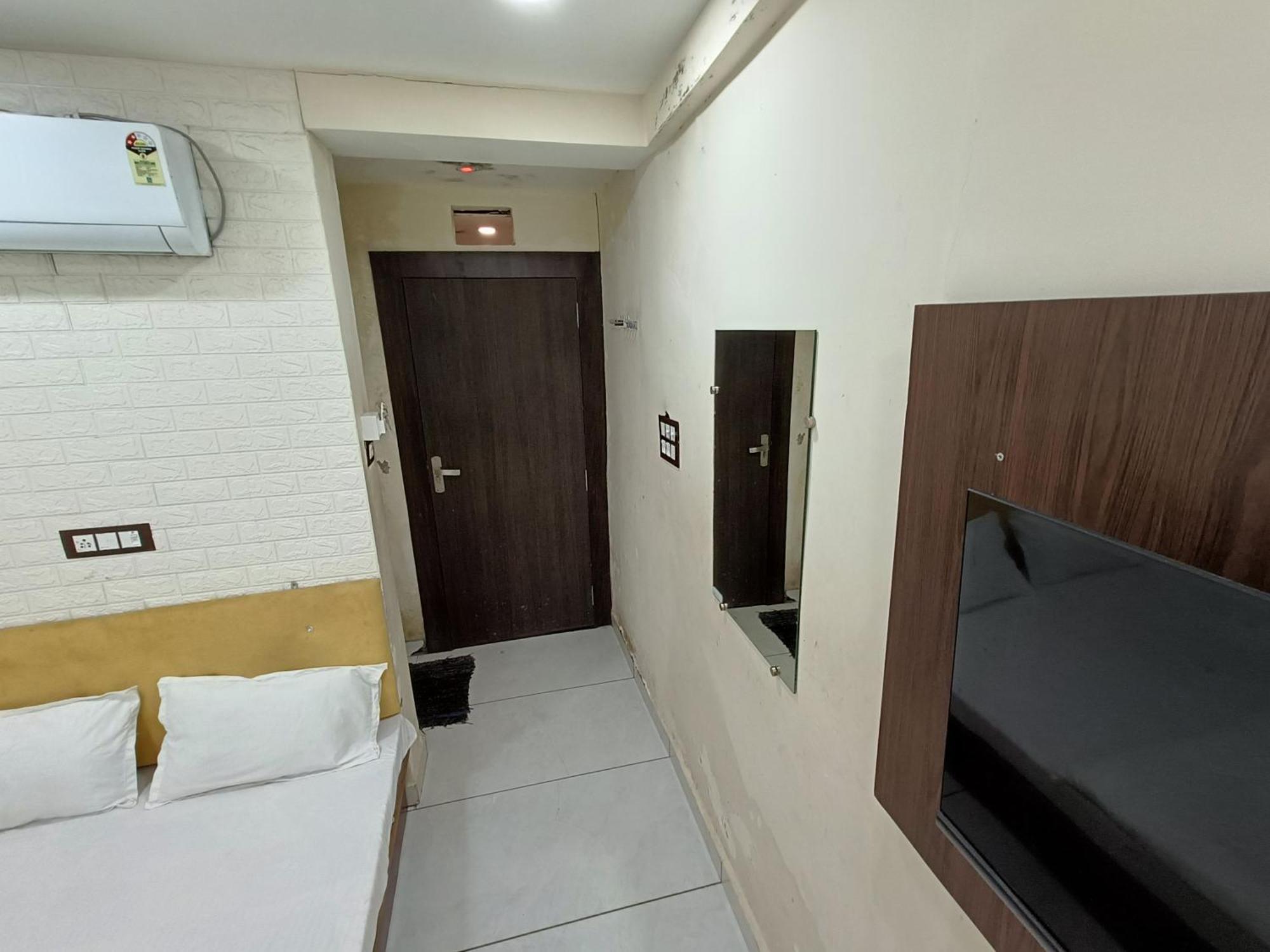 Hotel S Tower Ujjain Dış mekan fotoğraf
